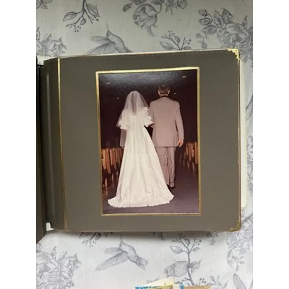 Vtg Art Leather Perma-Bound Photo Album Large White 10 Page Gold Metal Edge